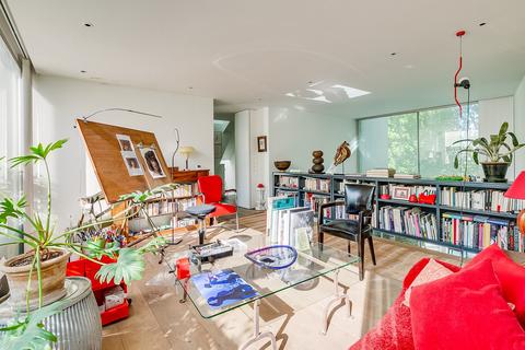 44 Willoughby Road, London, NW3 1RU
