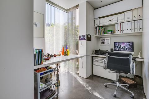 44 Willoughby Road, London, NW3 1RU