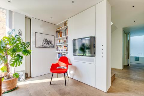 44 Willoughby Road, London, NW3 1RU