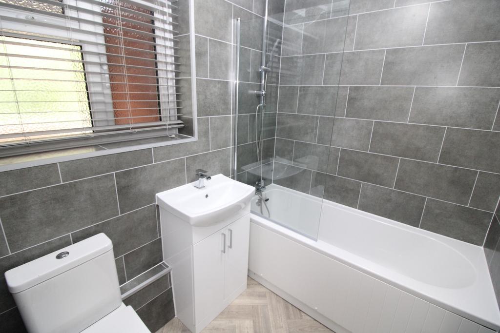 bevill-square-salford-lancashire-m3-1-bed-apartment-825-pcm-190-pw