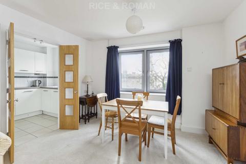 1 bedroom retirement property to rent, Kingston Road, London SW20