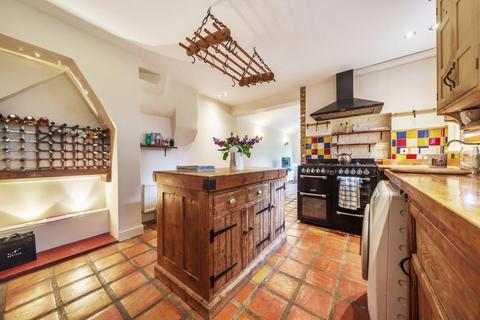 71 Griffiths Road, London, SW19 1ST