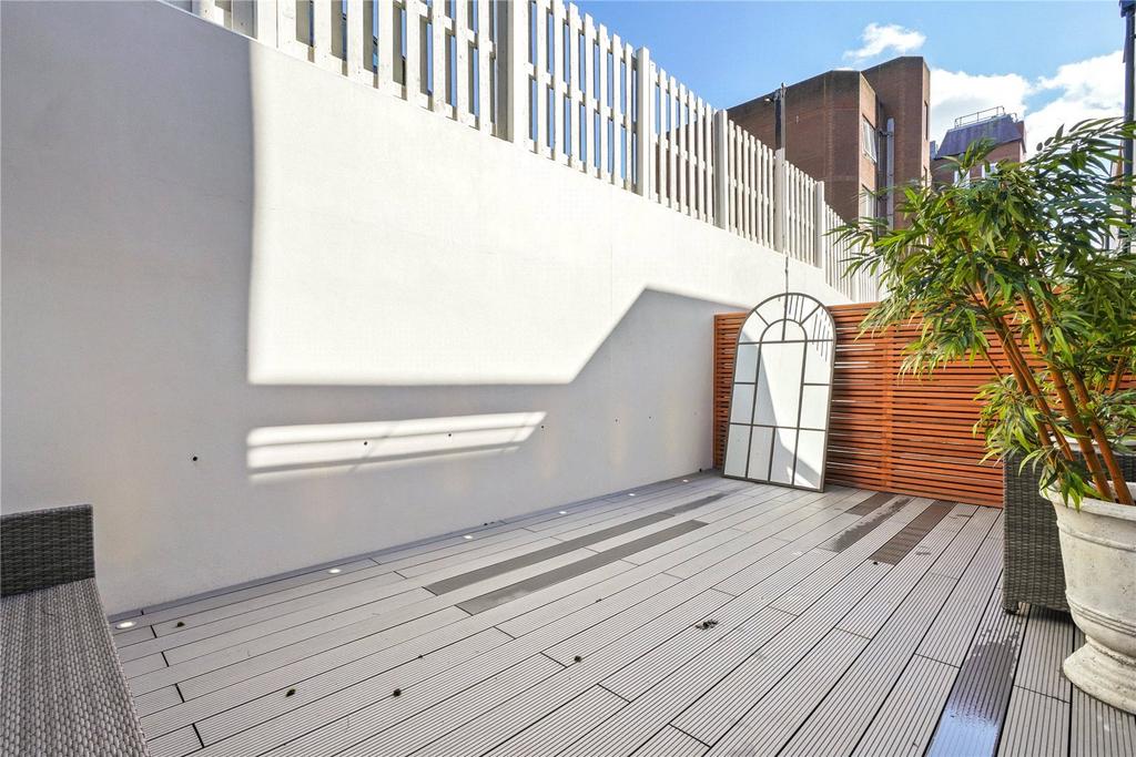 Courtyard/ Garden