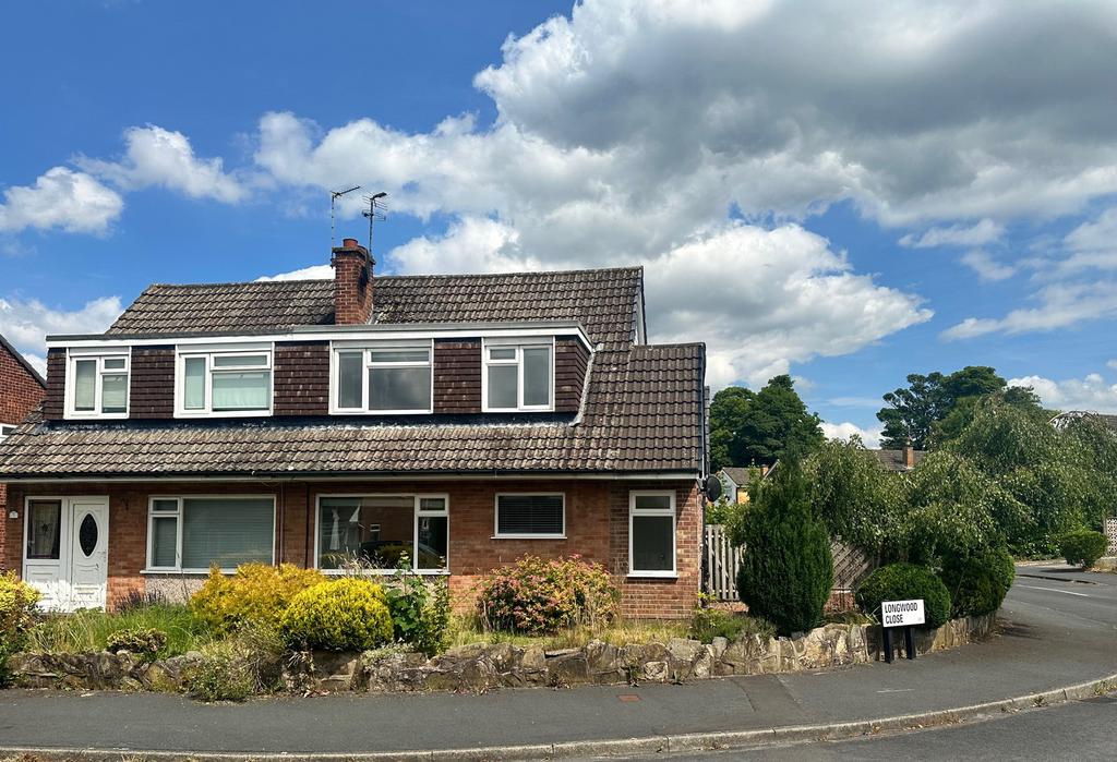 Longwood Close, Leeds LS17 3 bed semidetached house to rent £1,250