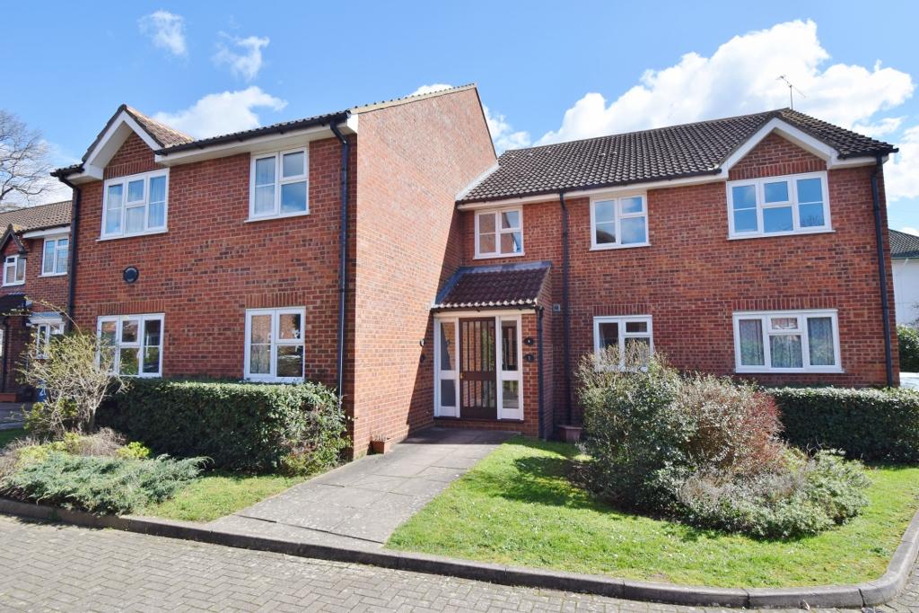 Copperfield Court, Copperfield Way... 2 bed apartment £425,000