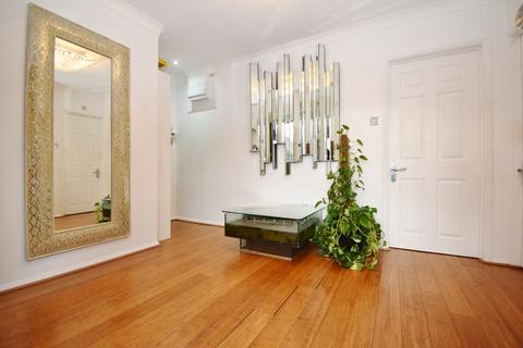 11 Larkswood Rise, Pinner, HA5 2HH