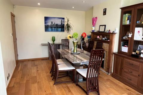 5 bedroom semi-detached house for sale, Vicarage Way, Harrow