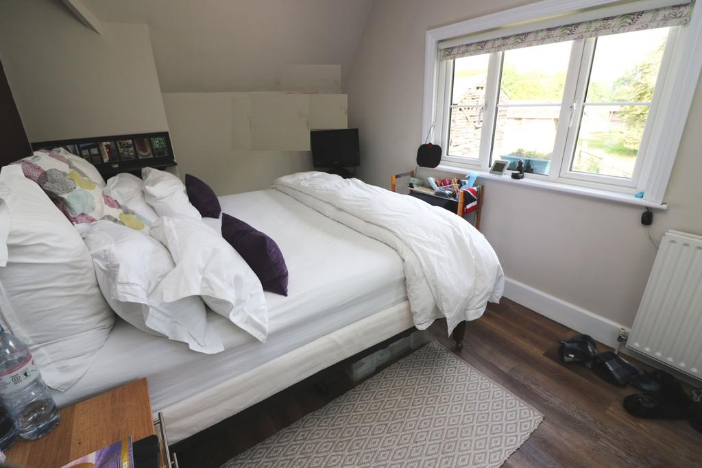 Glenluce Cottage, Thorpe B1