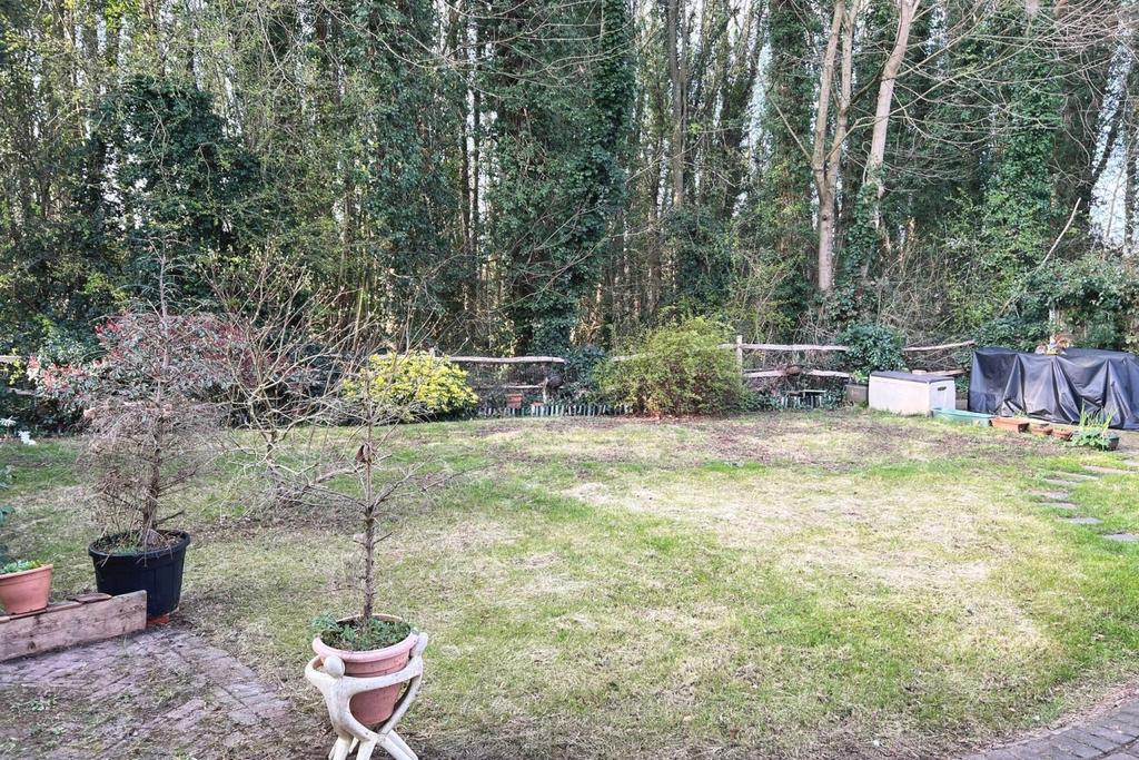 Glenluce Cottage, Thorpe Gdn