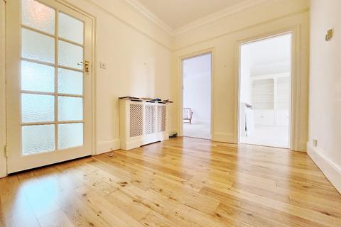 52 Cecil Park, Pinner, HA5 5HH