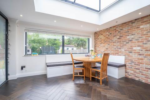 510 Rayners Lane, Pinner, HA5 5DP