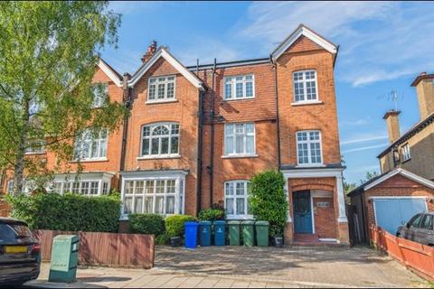 2 bedroom apartment to rent, Cecil Park, Pinner
