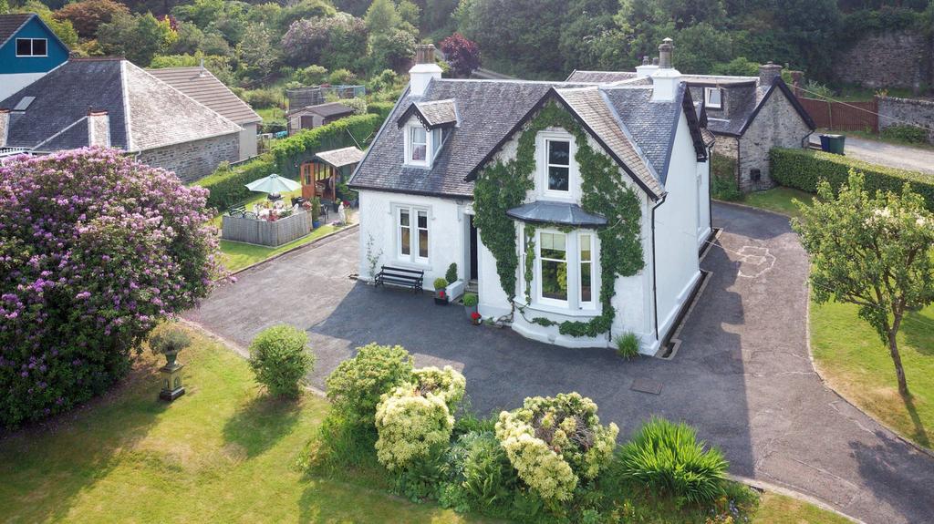 Ladybank, 7 Shore Road, Innellan, Dunoon, PA23 7TN 4 bed detached house