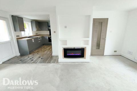 12 Brynglas, Pontlottyn, Bargoed, CF81 9QS