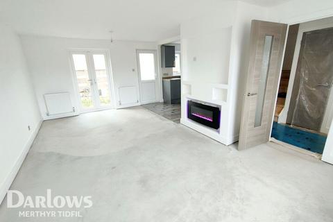 12 Brynglas, Pontlottyn, Bargoed, CF81 9QS