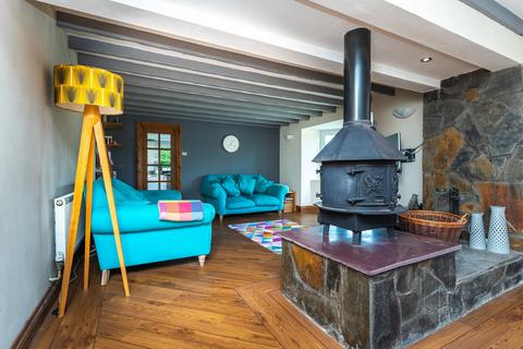 1 Howells Terrace, Pontardawe, Swansea, SA8 3AQ