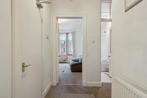 3/1, 1 Laurel Place, Glasgow, G11 7RE