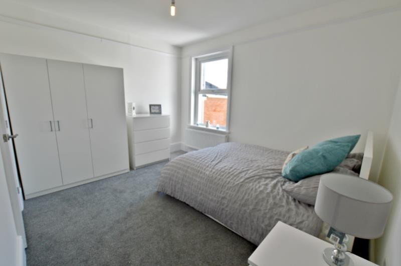 BEDROOM4 med
