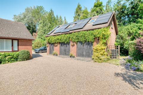 Greenhills Church Road, Bradley Green, Redditch, B96 6SN