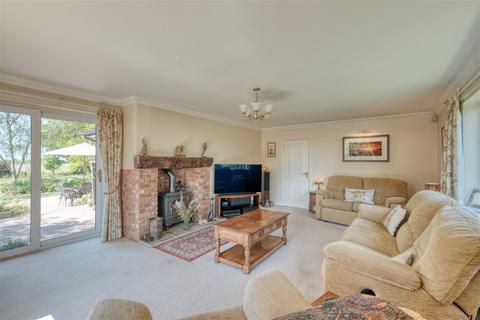 Greenhills Church Road, Bradley Green, Redditch, B96 6SN