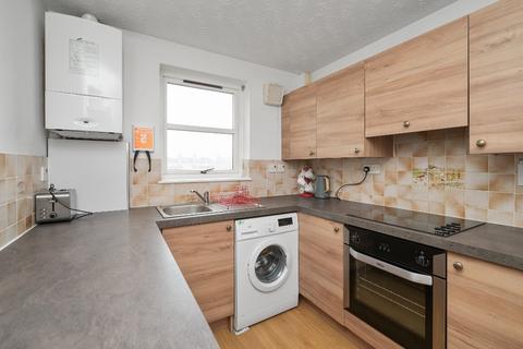 2 bedroom flat to rent, North Meggetland, Craiglockhart, Edinburgh, EH14
