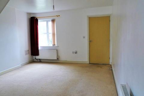 2 bedroom terraced house to rent, Wigan Road, Atherton, M46