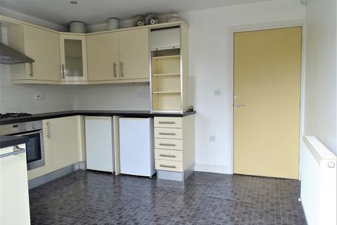 2 bedroom terraced house to rent, Wigan Road, Atherton, M46