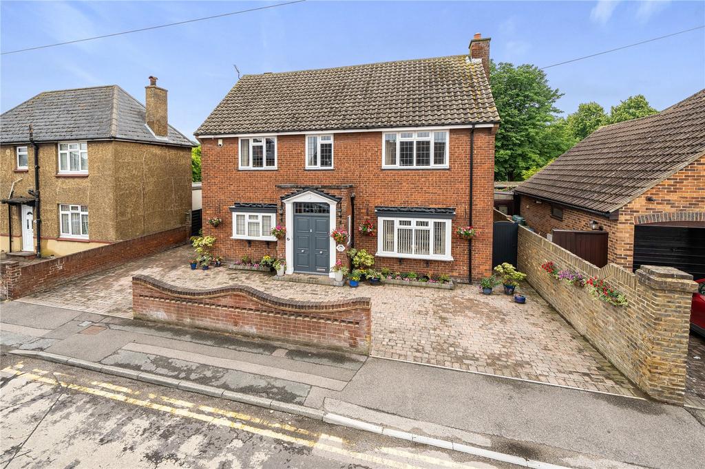 Vincent Road, Sittingbourne, Kent, ME10 4 bed detached house for sale