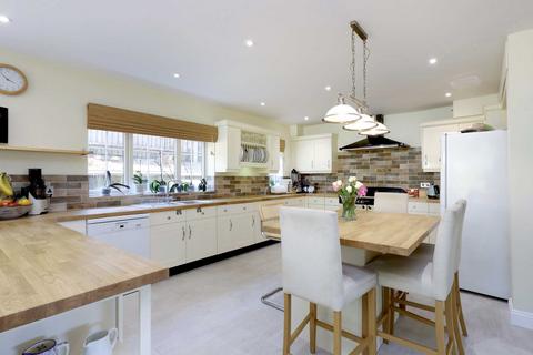 5 bedroom detached house for sale, Holtspur Top Lane, Beaconsfield, HP9