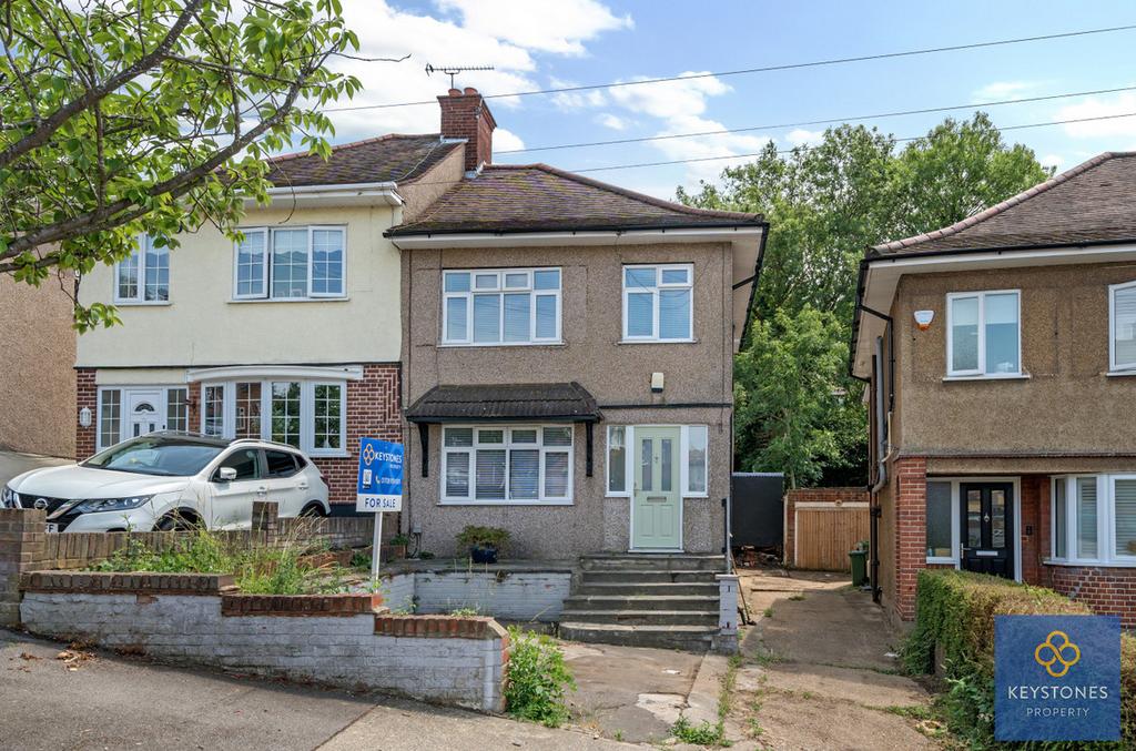 Kingshill Avenue, Romford, RM5 3 bed semidetached house for sale £