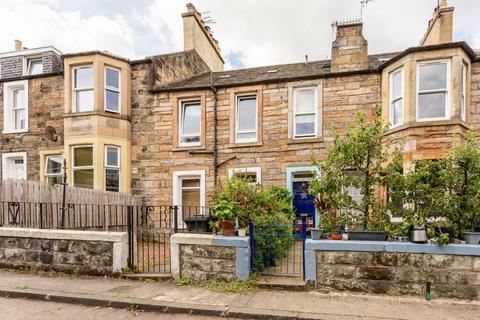 17 Noble Place, Edinburgh, EH6 8AX