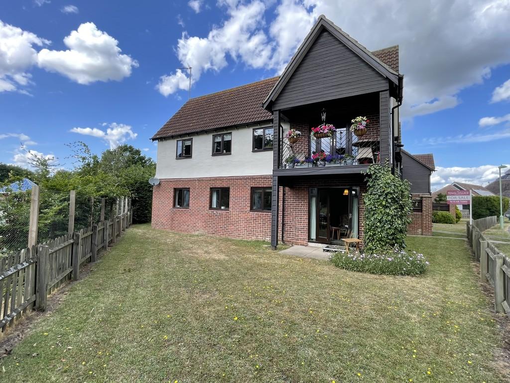 Martlesham Heath, Ipswich, Suffolk 2 bed apartment for sale £157,500