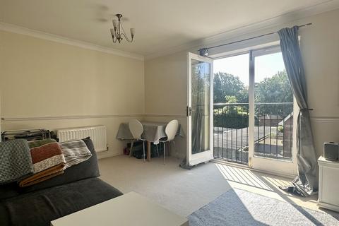 2 bedroom flat to rent, Ashley Cross, Poole