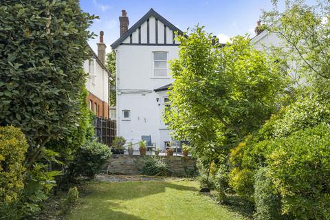 87 Egmont Road, Sutton, SM2 5JS