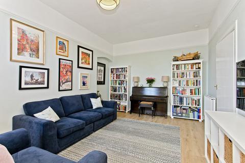 14 Burgh Road, Prestwick, KA9 1QU
