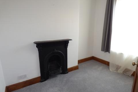 2 bedroom terraced house to rent, Hampton Road, Newton Abbot