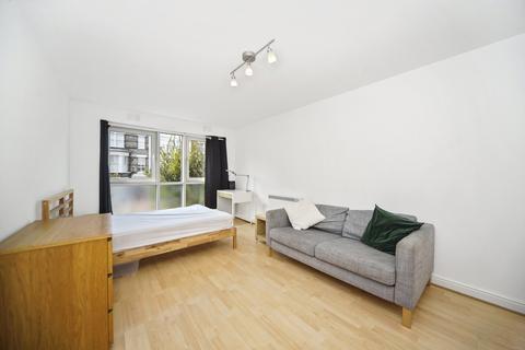 3 bedroom flat to rent, Caledonian Road, Islington, London