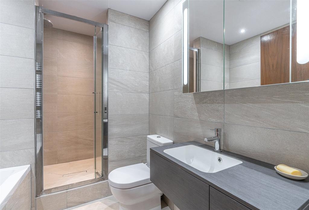 En Suite Bathroom