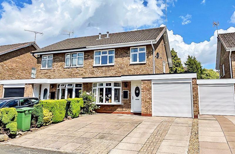 Swallowfields Road, SEDGLEY, DY3 3TR 3 bed semidetached house for sale