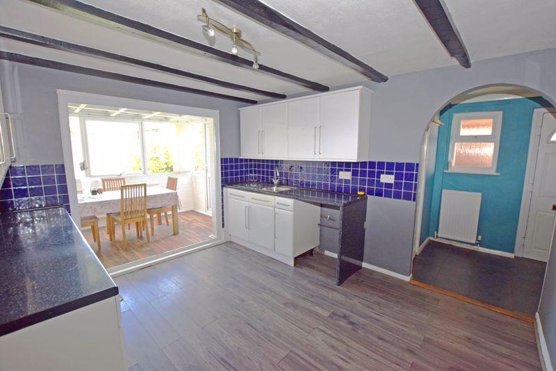 Alton, Hampshire 3 bed semidetached house for sale £329,950