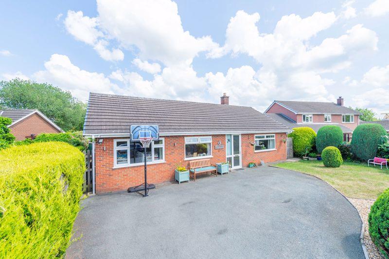 Penygarreg Rise, Pant, Oswestry 3 bed detached bungalow for sale £299,950