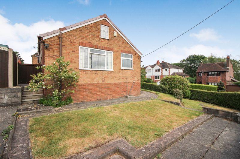 Warrington Drive, Leek, Staffordshire, ST13 2 bed detached bungalow for