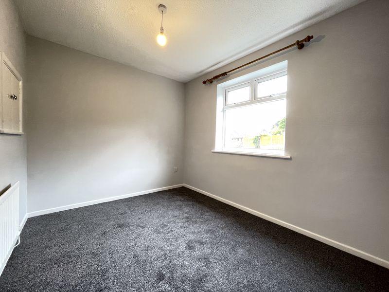 WOMBOURNE, Redcliffe Drive 2 bed detached bungalow for sale £289,950