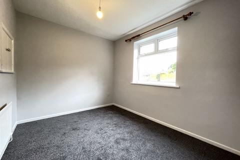 2 bedroom detached bungalow for sale - WOMBOURNE, Redcliffe Drive