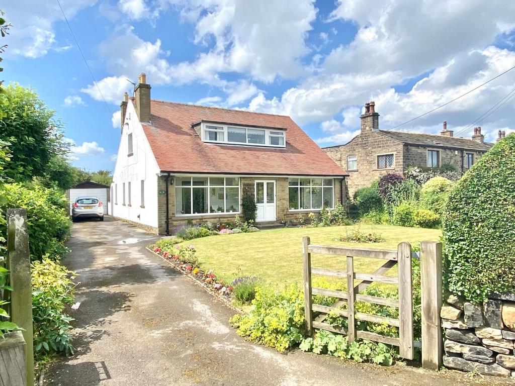 Peep Green Road, Hartshead, WF15 3 bed detached house for sale £475,000
