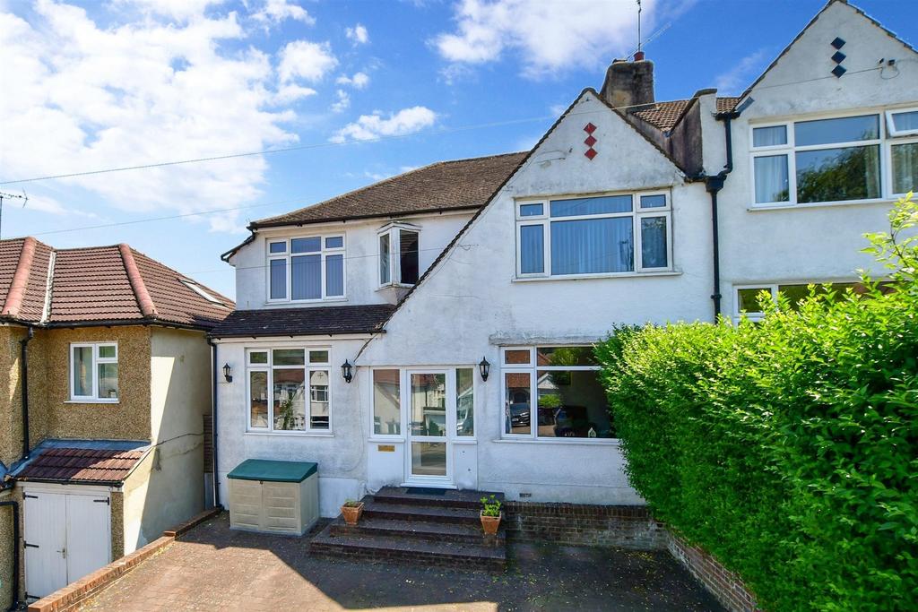 New Barn Lane, Whyteleafe, Surrey 5 bed semidetached house for sale