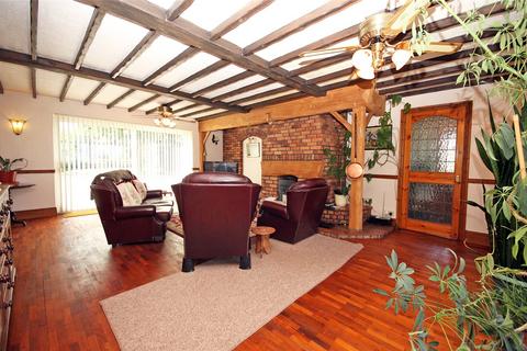 4 bedroom detached house for sale, Rhostrehwfa, Llangefni, Anglesey, LL77