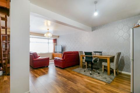 36 Albany Park Avenue, Enfield, EN3 5NT