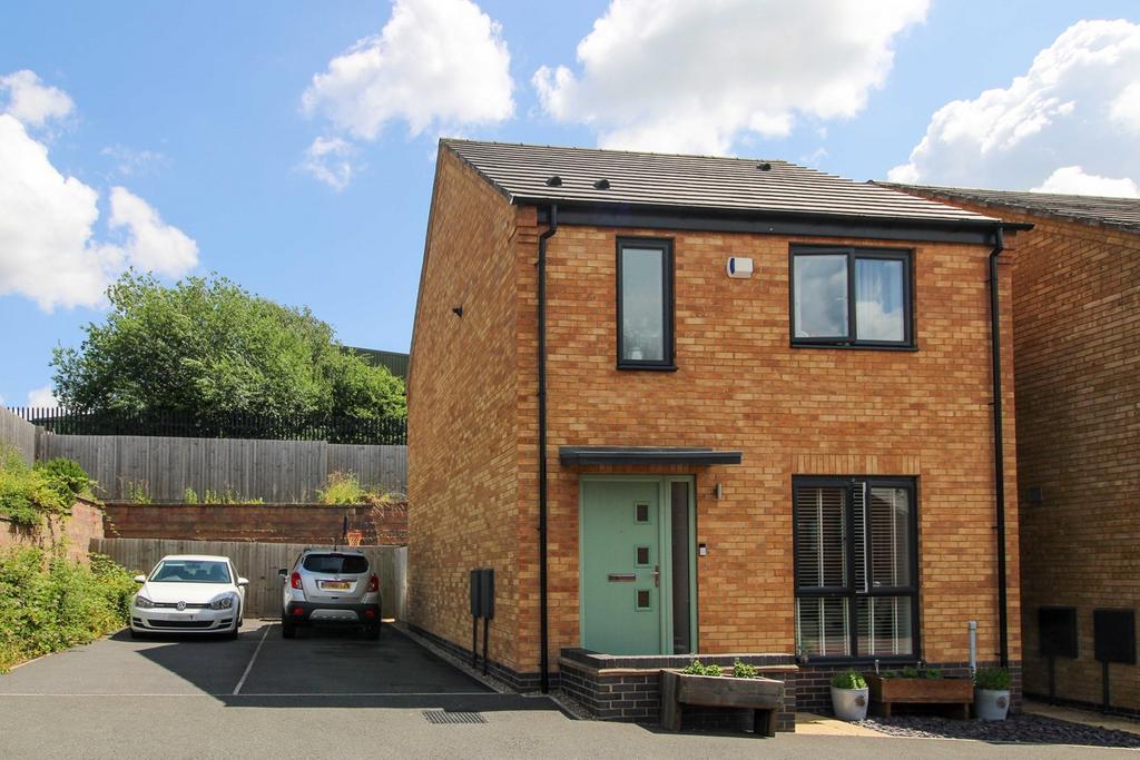 Garner Road, Giltbrook, Nottingham, NG16 3 bed detached house for sale