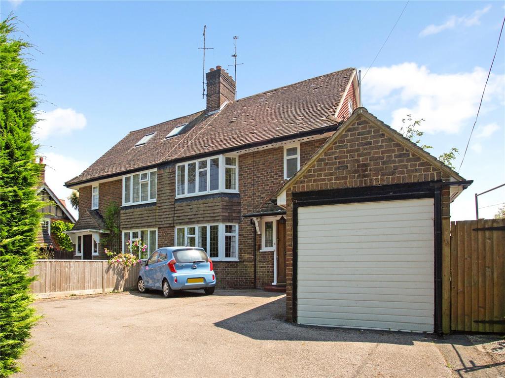 Paddockhall Road, Haywards Heath, West Sussex, RH16 5 bed semidetached